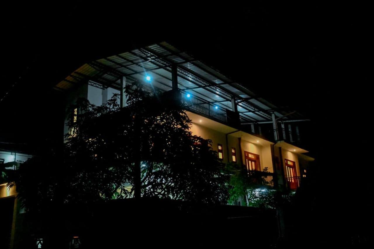 Emerald Home Stay Anuradhapura Kültér fotó
